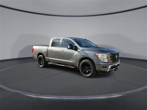 2021 Nissan Titan SV