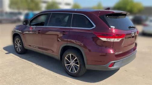Ooh La La Rouge Mica 2019 Toyota Highlander XLE