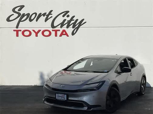 2025 Toyota Prius Plug-In Hybrid SE