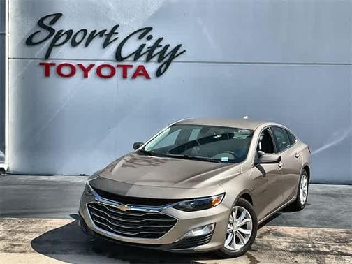 2022 Chevrolet Malibu FWD LT