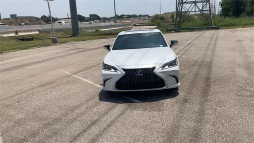 2022 Lexus ES 300h Base