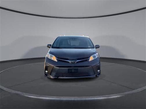2019 Toyota Sienna XLE
