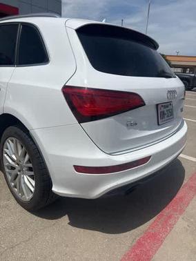 White 2017 Audi Q5 2.0T Premium Plus
