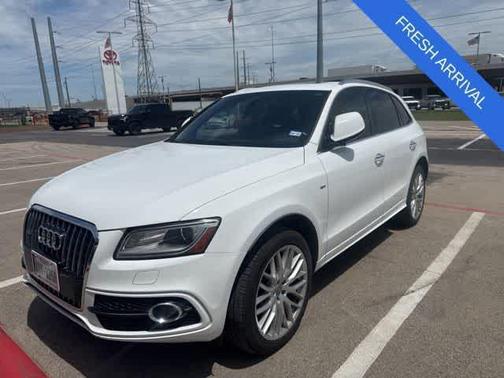 White 2017 Audi Q5 2.0T Premium Plus