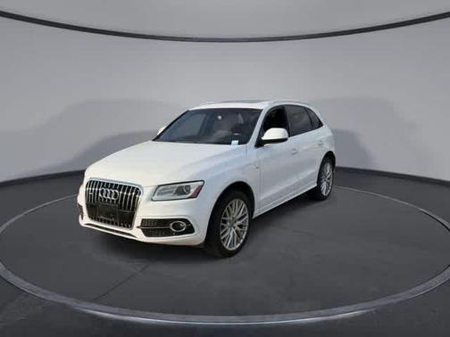 White 2017 Audi Q5 2.0T Premium Plus