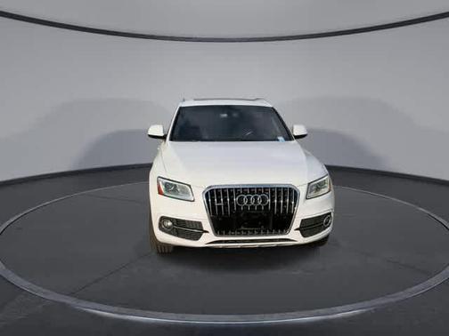 White 2017 Audi Q5 2.0T Premium Plus