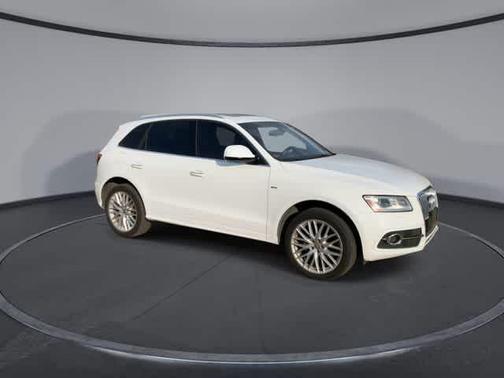 White 2017 Audi Q5 2.0T Premium Plus