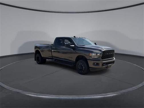 2024 RAM 3500 Big Horn Crew Cab 4x4 8' Box