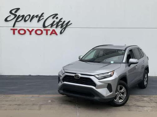 Silver Sky Metallic 2022 Toyota RAV4 XLE