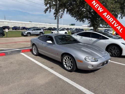 2001 Jaguar XKR Base