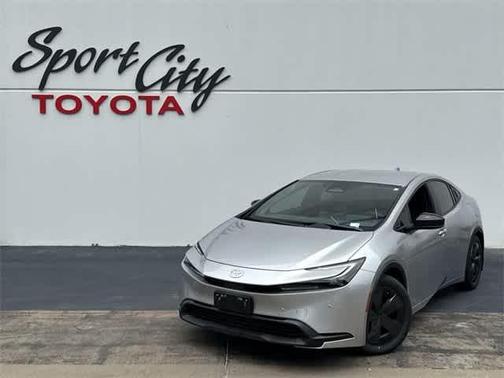 2024 Toyota Prius LE