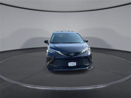 2023 Toyota Sienna LE