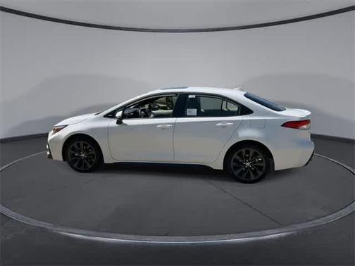 2025 Toyota Corolla Hybrid SE