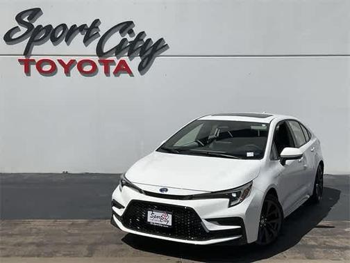 2025 Toyota Corolla Hybrid SE