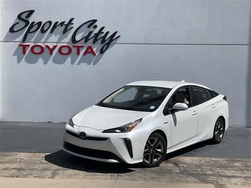 2021 Toyota Prius XLE