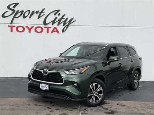 2023 Toyota Highlander XLE