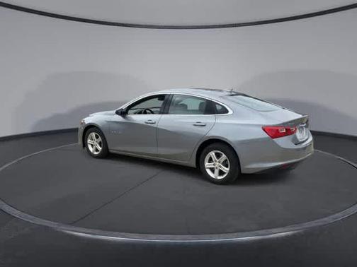 Sterling Gray Metallic 2024 Chevrolet Malibu FWD 1LT