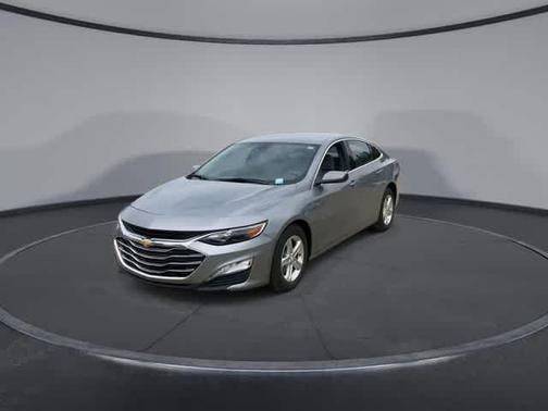 Sterling Gray Metallic 2024 Chevrolet Malibu FWD 1LT