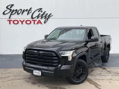 Midnight Black Metallic 2022 Toyota Tundra SR5