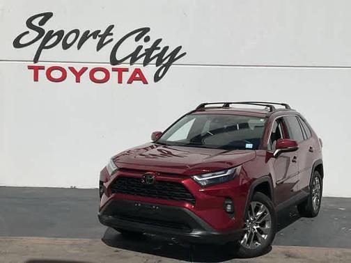 2025 Toyota RAV4 XLE Premium