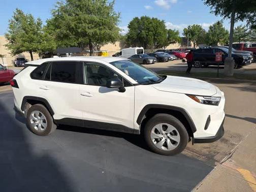 Ice Cap 2025 Toyota RAV4 LE