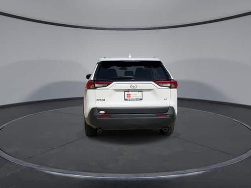 Ice Cap 2025 Toyota RAV4 LE