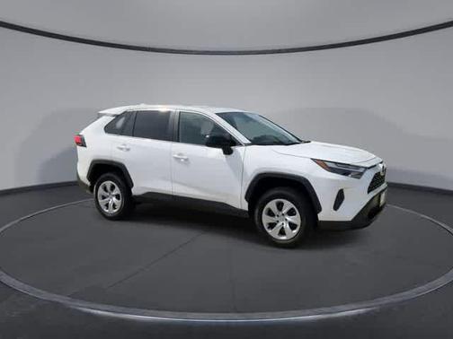 Ice Cap 2025 Toyota RAV4 LE