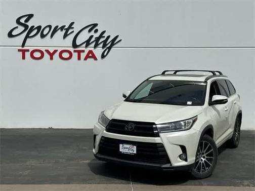 2018 Toyota Highlander SE