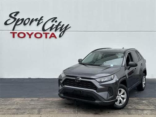 2020 Toyota RAV4 LE