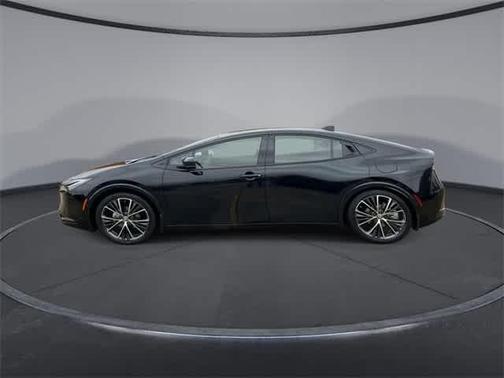 2025 Toyota Prius XLE