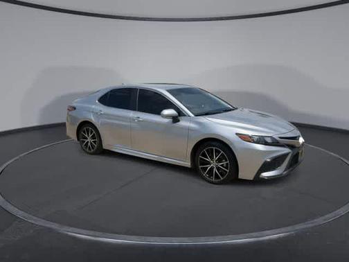 Celestial Silver Metallic 2024 Toyota Camry SE