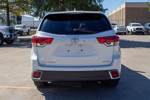 2019 Toyota Highlander Limited Platinum