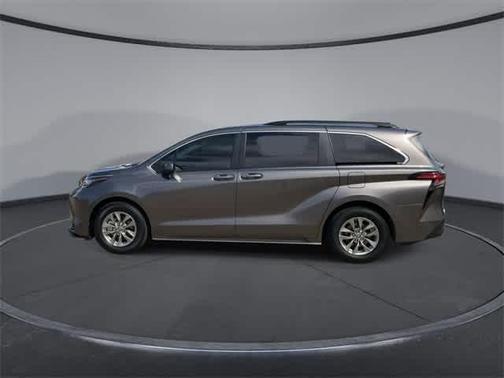2022 Toyota Sienna LE