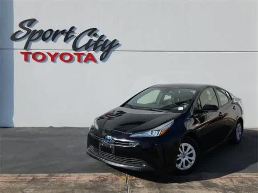 2021 Toyota Prius LE