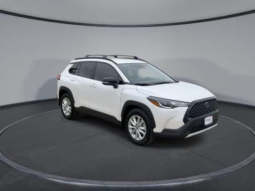 Wind Chill Pearl 2025 Toyota Corolla Cross LE