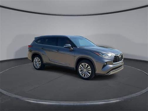 2022 Toyota Highlander Platinum
