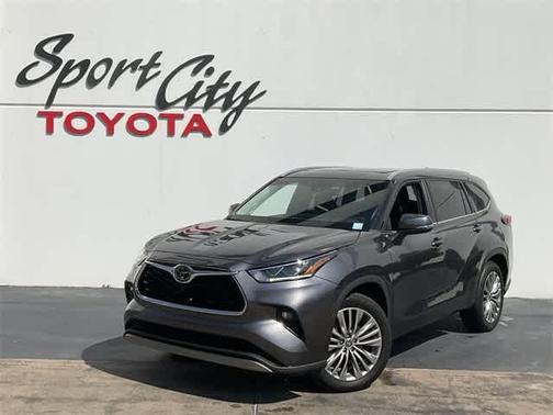 2022 Toyota Highlander Platinum