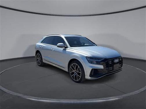 2023 Audi Q8 55 Premium Plus