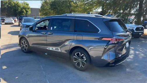 2025 Toyota Sienna Platinum 7 Passenger