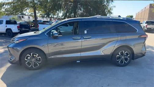 2025 Toyota Sienna Platinum 7 Passenger