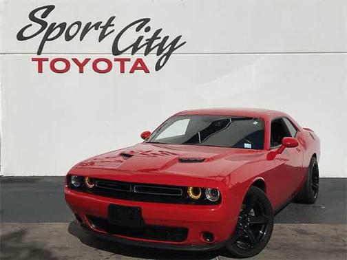 2022 Dodge Challenger SXT