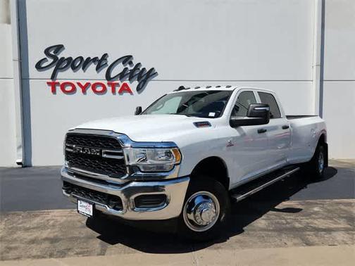2024 RAM 3500 Tradesman Crew Cab 4x4 8' Box