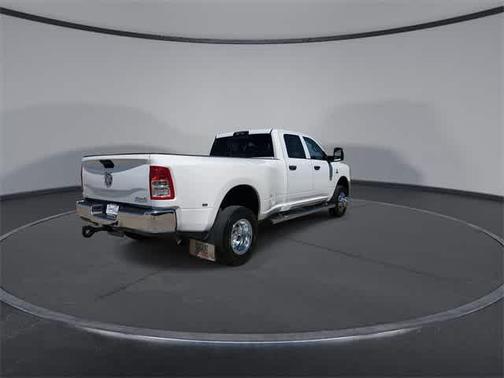 2024 RAM 3500 Tradesman Crew Cab 4x4 8' Box
