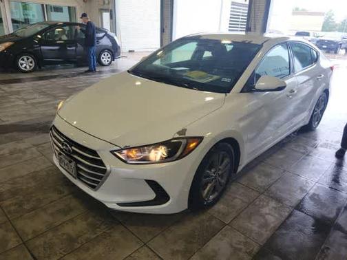 Quartz White Pearl 2018 Hyundai ELANTRA SEL