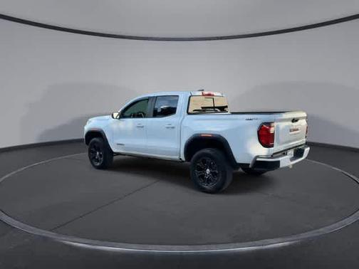 Summit White 2024 GMC Canyon Elevation