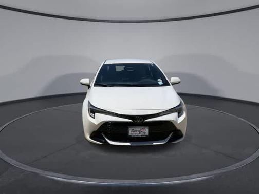 Ice Cap 2025 Toyota Corolla SE