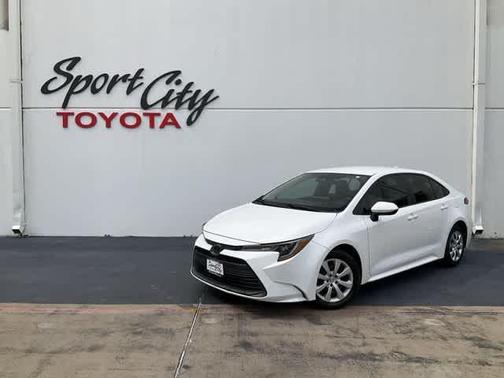 Ice Cap 2024 Toyota Corolla LE