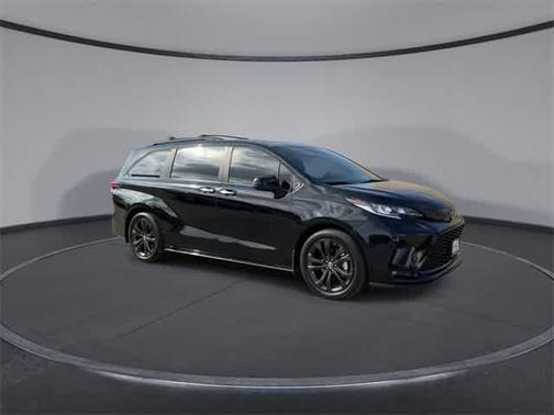 2025 Toyota Sienna XSE 7 Passenger