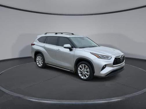 Celestial Silver Metallic 2024 Toyota Highlander Limited