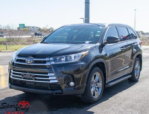 Midnight Black Metallic 2018 Toyota Highlander Limited Platinum
